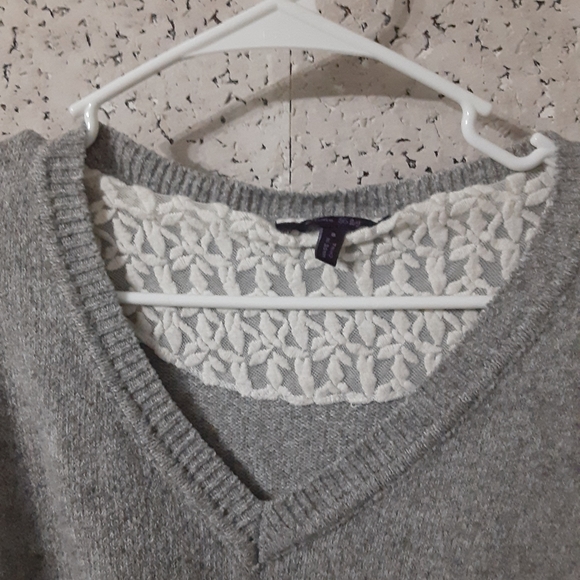 Small Sweater - Picture 3 of 6